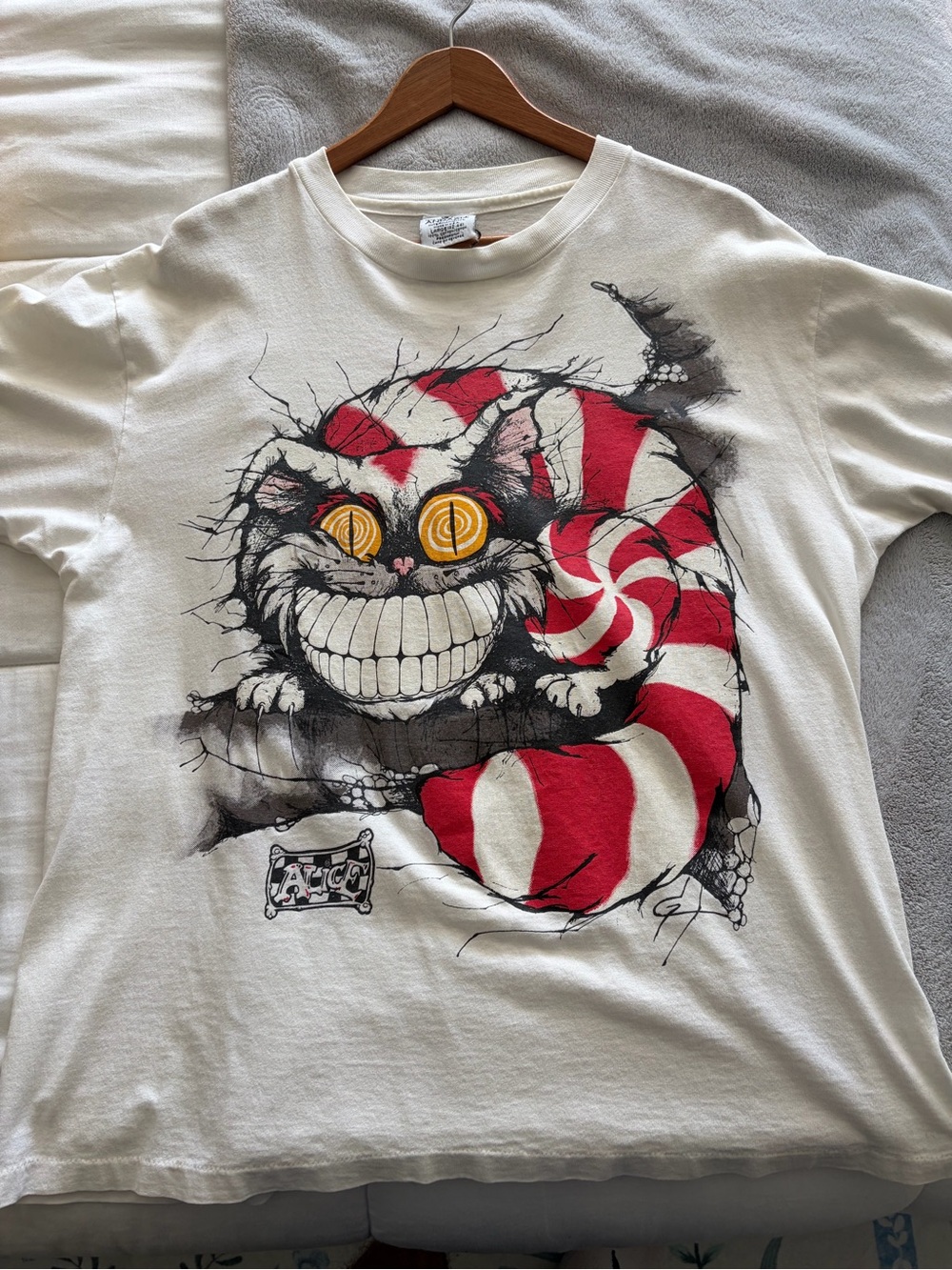 Alice and the wonderland Cheshire Cat